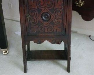 Oriental chest