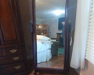 Dressing mirror