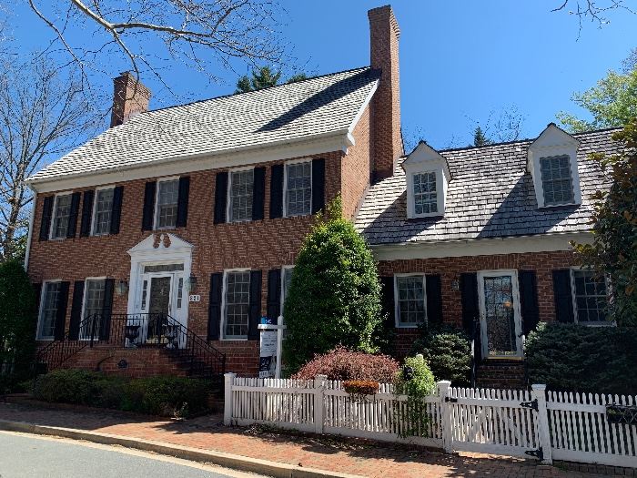 Kentlands Estate Sale 50++ Sunday starts on 4/21/2023