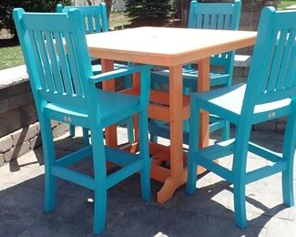 BERLIN GARDENS OUTDOOR FURNITURE / PUB TABLE & 4 CHAIRS & UMBRELLA