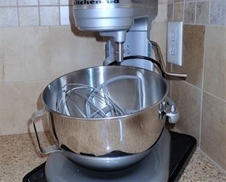 KITCHEN AIDE MIXER SILVER