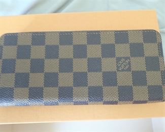 LOUIS VUITTON PURSES - WALLET  - W/ ORIGINAL RECEIPTS