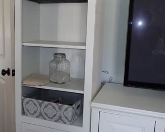 3 PIECE STORAGE CENTER - SAMSUNG TV 