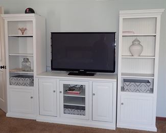 3 PIECE STORAGE CENTER - SAMSUNG TV 