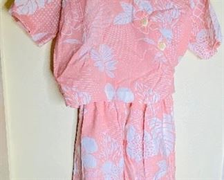 Lots of great vintage dresses. Small and mediums