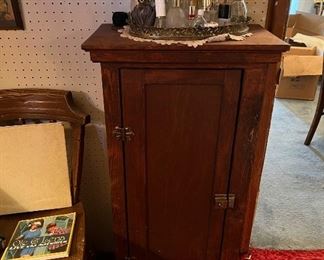 Side Table Cabinet, Dark Oak, Assortment of Perfume