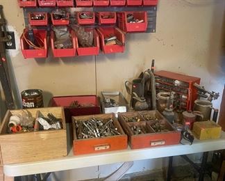 Hardware, Antique Oil Cans