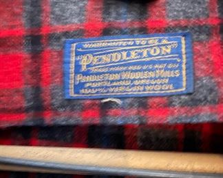 Vintage Mens Wool Plaid Pendelton Robe