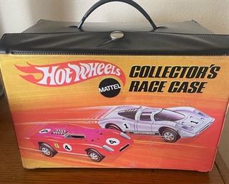 Matel Hot Wheels Redline Collector's Race Case 