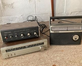 Vintage Realistic SA-10 Solid State Amp, Vintage Realistic AM/FM Radio, Panasonic RF-549 Transistor Radio