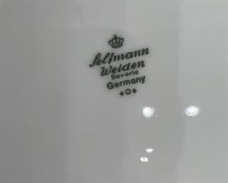 Set of 6 Set of Yellow Pelimann Weiden Charger Plates