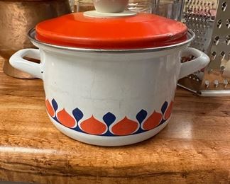 Vintage Enamelware Soup/Stock Pot