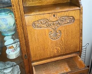 Oak Side By Side Secretary Desk/Hutch