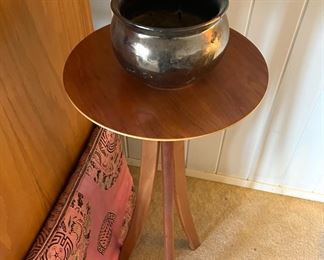 Vintage Pedestal Table/Stand