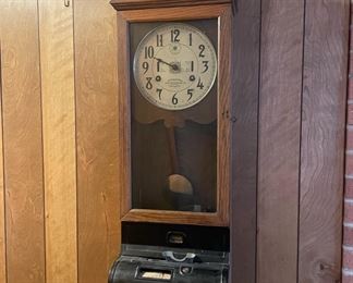 Oak Wall Mounted International Time Recording Time Clock