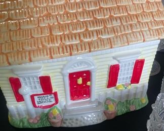 1992 Nestle Toll House Cookie Jar