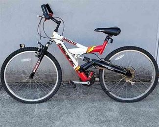 Arrow Pacific Mens Bicycle