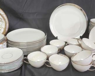 Stunning Pickard 12 Piece China Set
