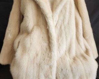 Vintage Womens Blonde Mink Fur Coat