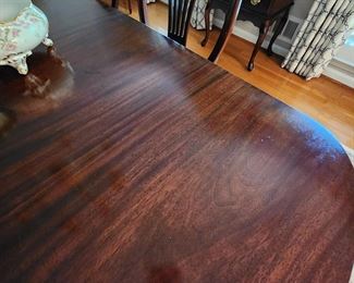Gorgeous Mahogany Dining Table and Chairs