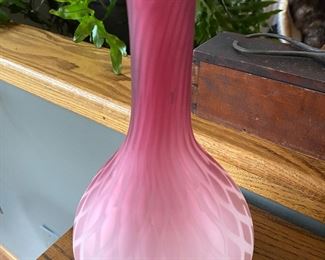 Mount Washington Diamond Quilted vase