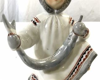 RUSSIAN IMPERIAL LOMONOSOV Porcelain Eskimo Figure
