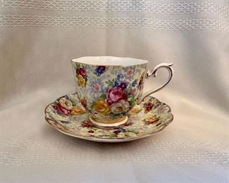 ROYAL ALBERT TEACUP