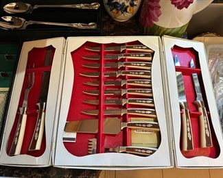 KNIFE SET