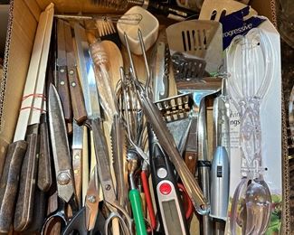 UTENSILS, KNIVES