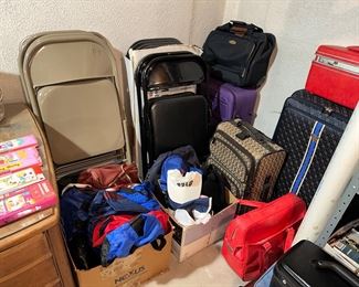 FOLDING CHAIRS, LUGGAGE