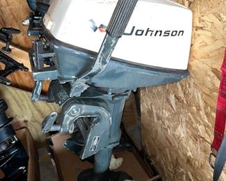 OUTBOARD MOTOR