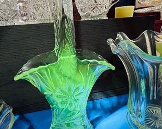 Green UV Reactive Glassware 