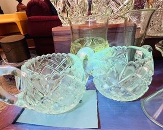 Green UV Reactive Glassware 