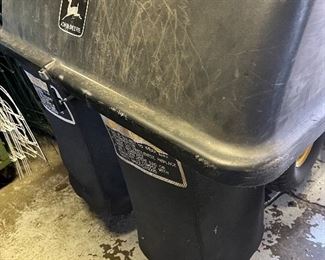 John Deere LX176 Riding Lawn Mower with Bagger 