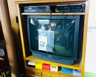 ENTERTAINMENT center & TV 