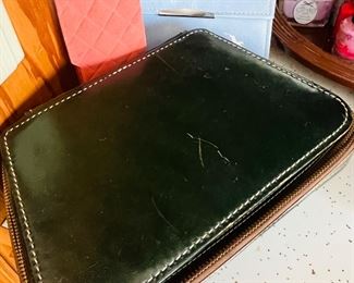 Leather Nail Care Kit 