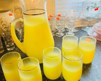 Gorgeous MCM Blendo Sunshine Yellow Pitcher, 5 Juice Glasses, Cocktail Pitcher & Stirrer Set