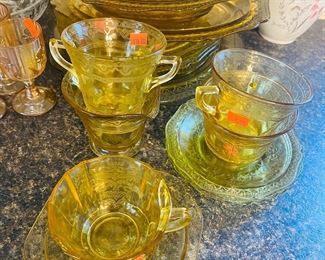 Yellow Depression Glass 