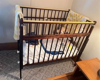 Antique Crib 
