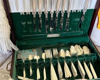 Community South Seas flat ware set