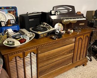 GE Mustang travel record player, magnus electric chord organ, empty stereo cabinet
