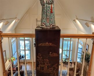 Hand-painted/carved Asian-themed wooden stand, by Henredon, with 25" tall Japanese porcelain noble.