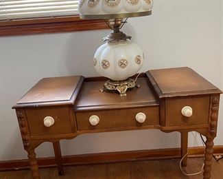 Vintage desk
Vintage lamp , base lights up too