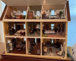 Amazingly detailed dollhouse with working lights!