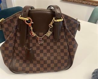 Authentic Louis Vuitton handbag 