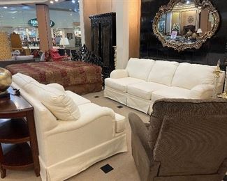 Beautiful extra long couch (91") & loveseat (65")