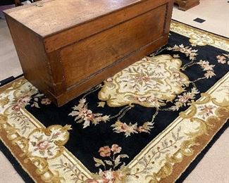 Vintage large wood box - amazing rug!