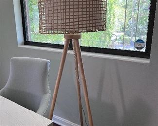 Lamp really never used, brand new