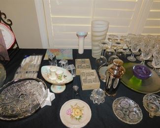 FINE CHINA - CRYSTAL NAPKIN RINGS - PLATTERS