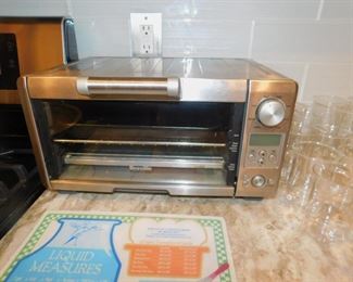 BREVILLE TOASTER OVEN